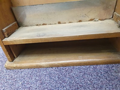 Lot 156 - A JET PLAY PENNY SLOT MACHINE