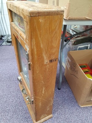 Lot 156 - A JET PLAY PENNY SLOT MACHINE