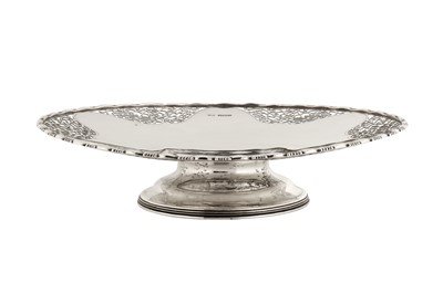 Lot 290 - A George VI sterling silver tazza or comport, Sheffield 1938 by Manoah Rhodes and Sons Ltd