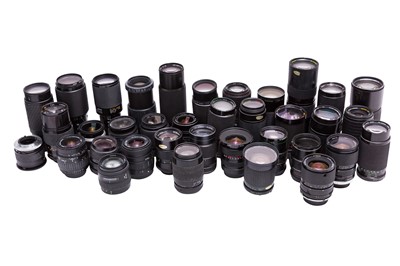 Lot 96 - A Box of Miscellaneous MF and AF Lenses