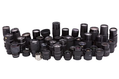 Lot 75 - A Box of Miscellaneous MF and AF Lenses