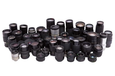 Lot 69 - A Box of Miscellaneous MF and AF Lenses