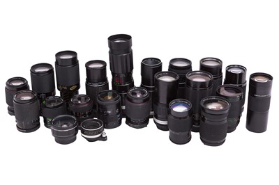 Lot 37 - A Box of Miscellaneous MF and AF Lenses