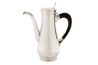 Lot 266 - An Elizabeth II handmade sterling silver coffee pot, London 1981 by Freda Frances Kalina (1929-1991)