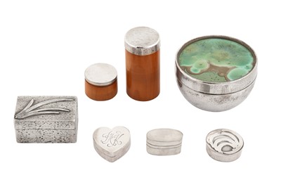 Lot 259 - A mixed group of Elizabeth II handmade sterling silver boxes, London by Freda Frances Kalina