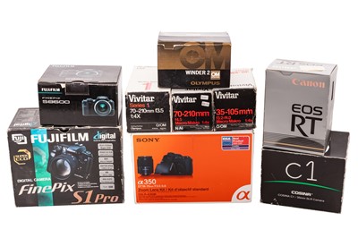 Lot 35 - A Selection of Boxed Cameras