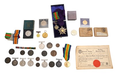 Lot 101 - AN INTERESTING MISCELLANEOUS GROUP OF MEDALS, MEDALLIONS AND COINS