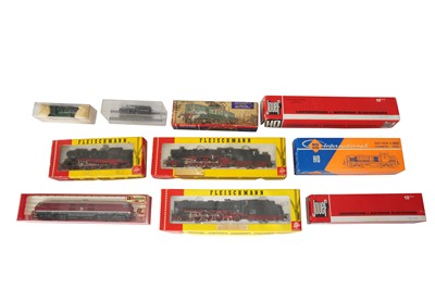 Lot 134 - A GROUP OF HO GAUGE EUROPEAN OUTLINE LOCOMOTIVES