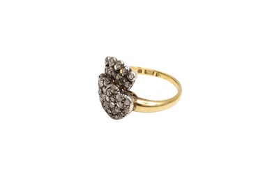 Lot 41 - A DOUBLE HEART RING