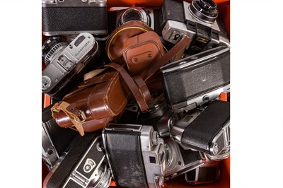 Lot 4 - A Large Collection of Viewfinder and Rangefinder Mid-20th Century Cameras