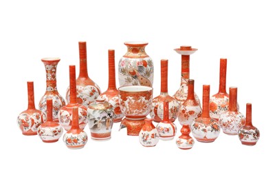 Lot 401 - A GROUP OF JAPANESE KUTANI PORCELAIN