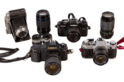 Lot 89 - A Selection of 35mm SLR Cameras