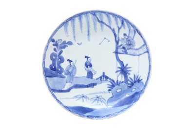 Lot 6 - A CHINESE BLUE AND WHITE 'ROMANCE OF THE WESTERN CHAMBER' DISH