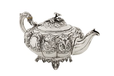 Lot 354 - An early Victorian sterling silver bachelor teapot, London 1838 by William Hewitt