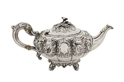 Lot 354 - An early Victorian sterling silver bachelor teapot, London 1838 by William Hewitt