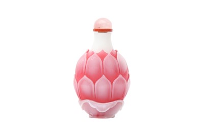 Lot 670 - A CHINESE WHITE AND PINK BEIJING GLASS 'LOTUS' SNUFF BOTTLE