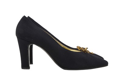 Lot 378 - Chanel Black Bow Chain Heeled Pump - Size 38