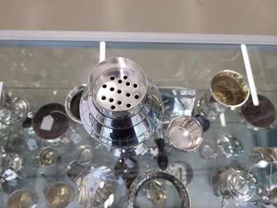 Lot 258 - A George VI Art Deco sterling silver cocktail shaker, Sheffield 1949 by Henry Atkin