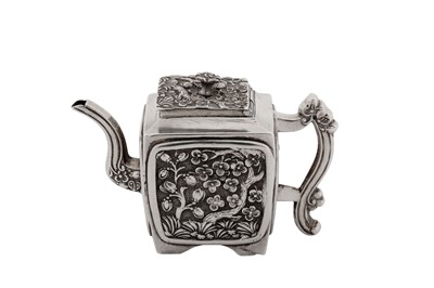 Lot 328 - An early Victorian sterling silver miniature teapot, Birmingham 1837 by Jospeh Willmore