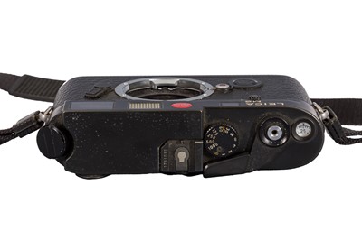 Lot 265 - A Leica M6 Rangefinder Camera Body