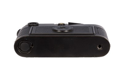 Lot 265 - A Leica M6 Rangefinder Camera Body