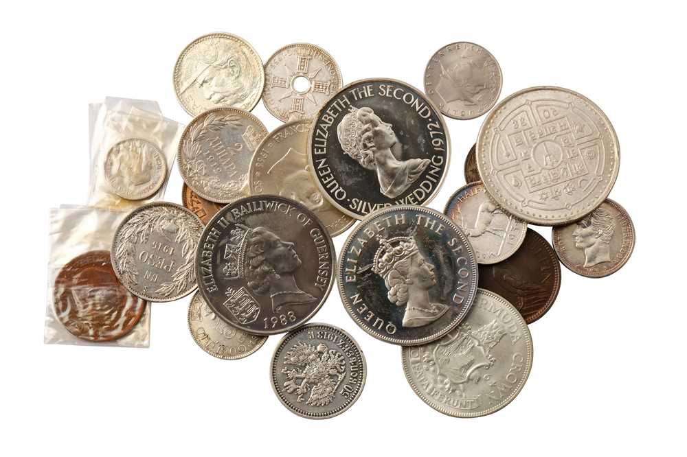 Lot 388 - A MISCELLANY OF 20TH CENTURY WORLD COINS