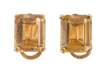 Lot 18 - A PAIR OF CITRINE CLIP EARRINGS