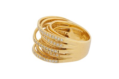 Lot 197 - A DIAMOND MULTI-BAND RING