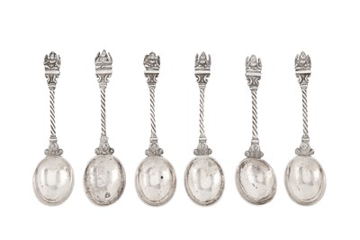 Lot 125 - A set of six early 20th century Anglo – Indian unmarked silver teaspoons, Madras circa 1910