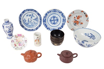 Lot 121 - A GROUP OF CHINESE OBJECTS