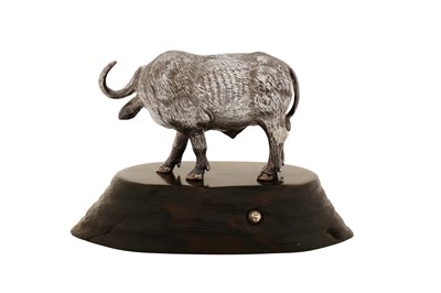 Lot 62 - A contemporary Zimbabwean sterling silver model of a water buffalo, Harare 2014 by Patrick Mavros