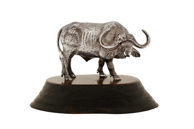 Lot 62 - A contemporary Zimbabwean sterling silver model of a water buffalo, Harare 2014 by Patrick Mavros