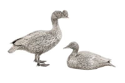 Lot 61 - A pair of contemporary Zimbabwean sterling silver models of knob-billed ducks, Harare 1998/ 1999 by Patrick Mavros
