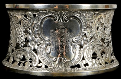 Lot 330 - A rare antique Irish Sterling Silver dish ring...