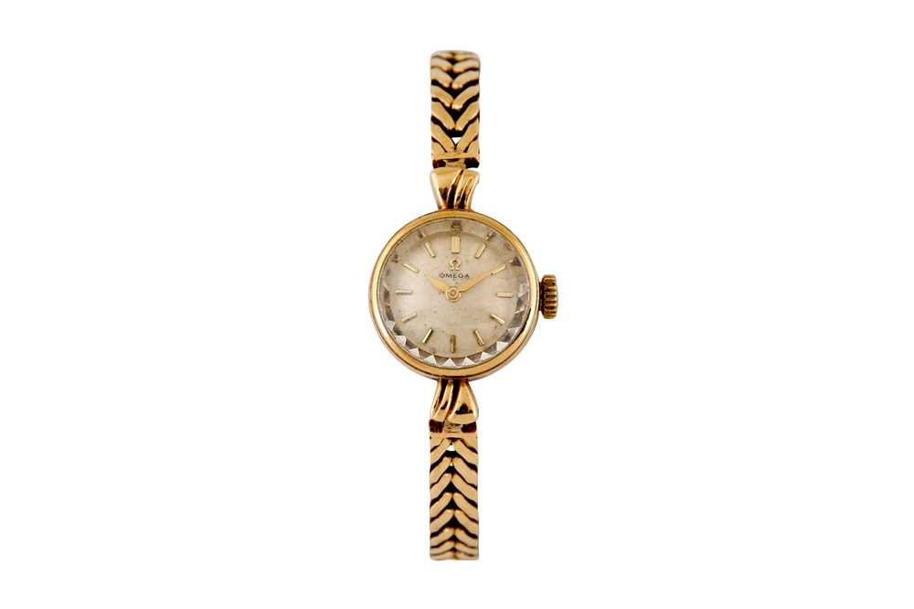 Lot 485 - OMEGA SAPHETTE COCKTAIL WATCH - 9K GOLD