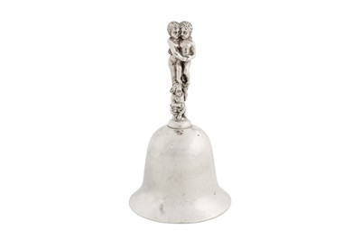 Lot 317 - An Edwardian sterling silver table bell, London 1902 by Harry Brasted