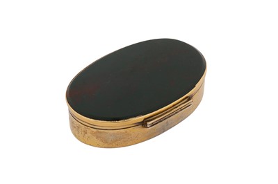 Lot 2 - An Edwardian Scottish sterling silver gilt and bloodstone snuff box, Edinburgh 1902 by Robert Sawers (probably)