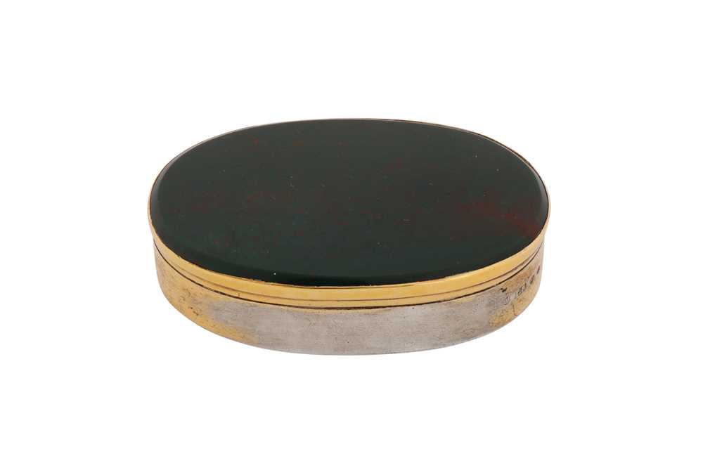 Lot 2 - An Edwardian Scottish sterling silver gilt and bloodstone snuff box, Edinburgh 1902 by Robert Sawers (probably)