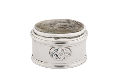 Lot 13 - A George III silver and cameo set nutmeg grater, London circa 1790 by I.K
