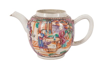 Lot 585 - A CHINESE EXPORT FAMILLE-ROSE 'MANDARIN PALETTE' TEAPOT