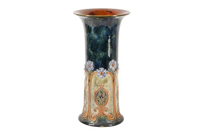 Lot 206 - A ROYAL DOULTON POTTERY UMBRELLA STAND