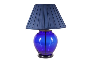 Lot 264 - BESSELINK & JONES; A CONTEMPORARY BLUE GLASS TABLE LAMP