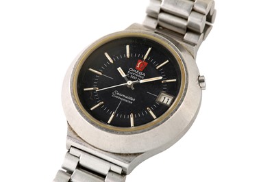 Lot 426 - OMEGA SEAMASTER CHRONOMETER BRACELET WATCH