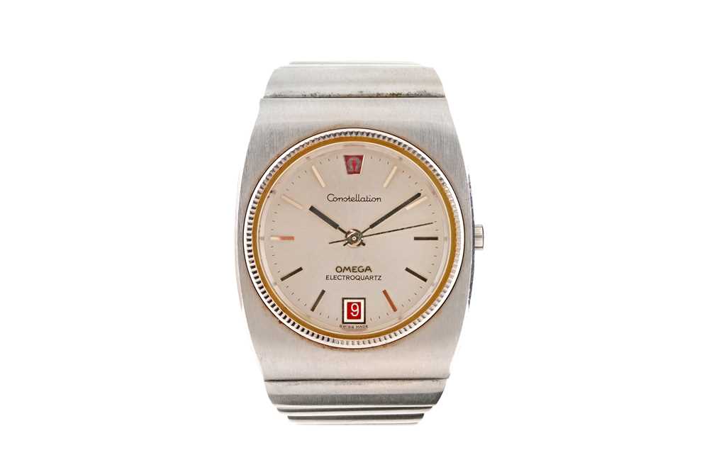 Lot 425 - OMEGA CONSTELLATION BRACELET WATCH