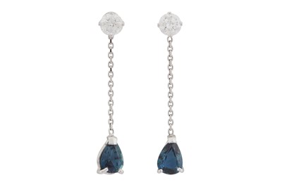 Lot 269 - A PAIR OF SAPPHIRE AND DIAMOND PENDENT EARRINGS