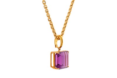 Lot 89 - AN AMETHYST PENDANT NECKLACE