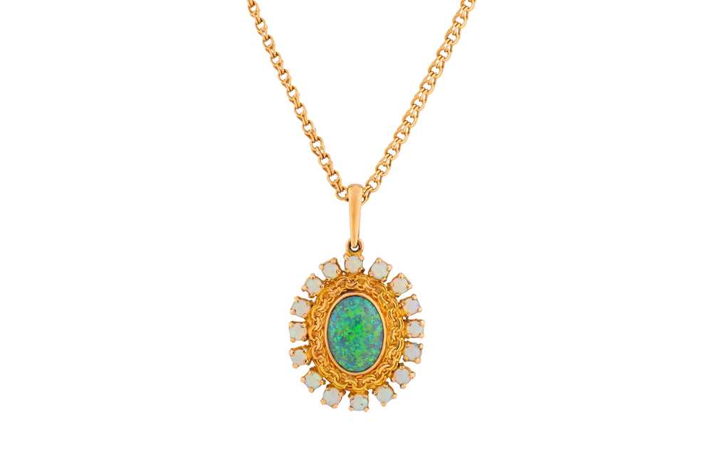 Lot 128 - AN OPAL PENDANT CLUSTER NECKLACE