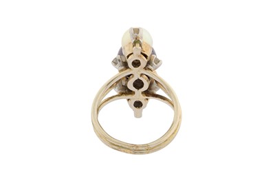 Lot 36 - A PEARL AND DIAMOND RING