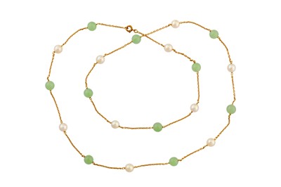 Lot 129 - POSSIBLY BY TECLA Ι A CULTURED PEARL AND JADE LONGCHAIN NECKLACE