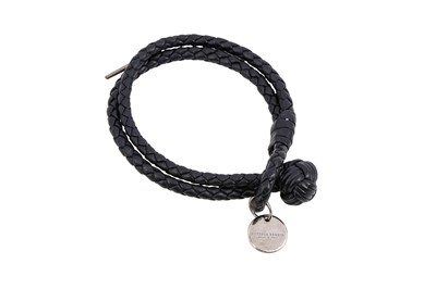 Lot 510 - Bottega Veneta Black Intrecciato Knot Bracelet - Size M